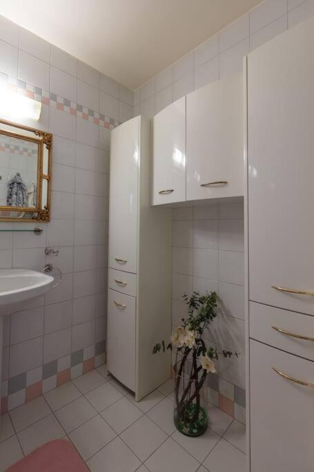 וינה Wohnung In Zentrumsnaehe Beim Hauptbahnhof מראה חיצוני תמונה